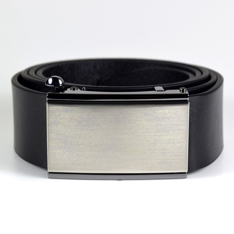 Vegetable-tanned full-grain leather belt with brushed nickel ratchet buckle, handmade in Europe
