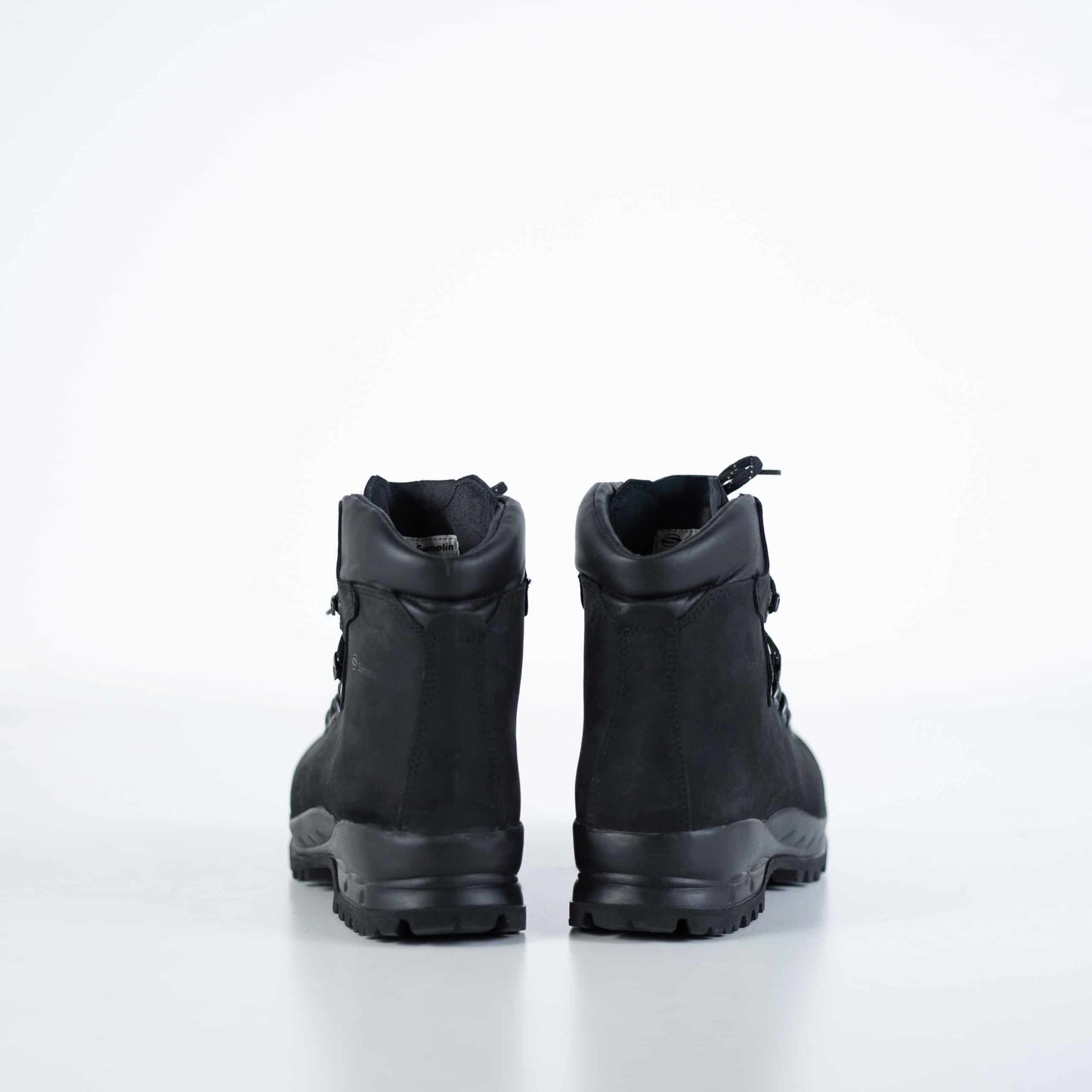 Schwarze Wanderstiefel